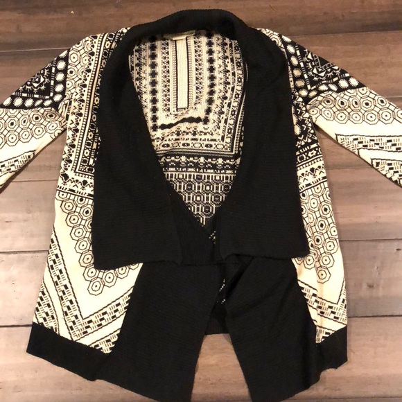 Black and White cardigan from Urban Outfitters - Picture 2 of 4